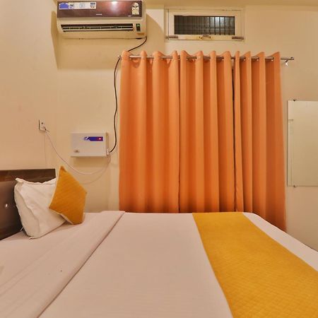 Hotel Ramayan Inn Free Pickup From Ayodhya Dham Junction Buitenkant foto