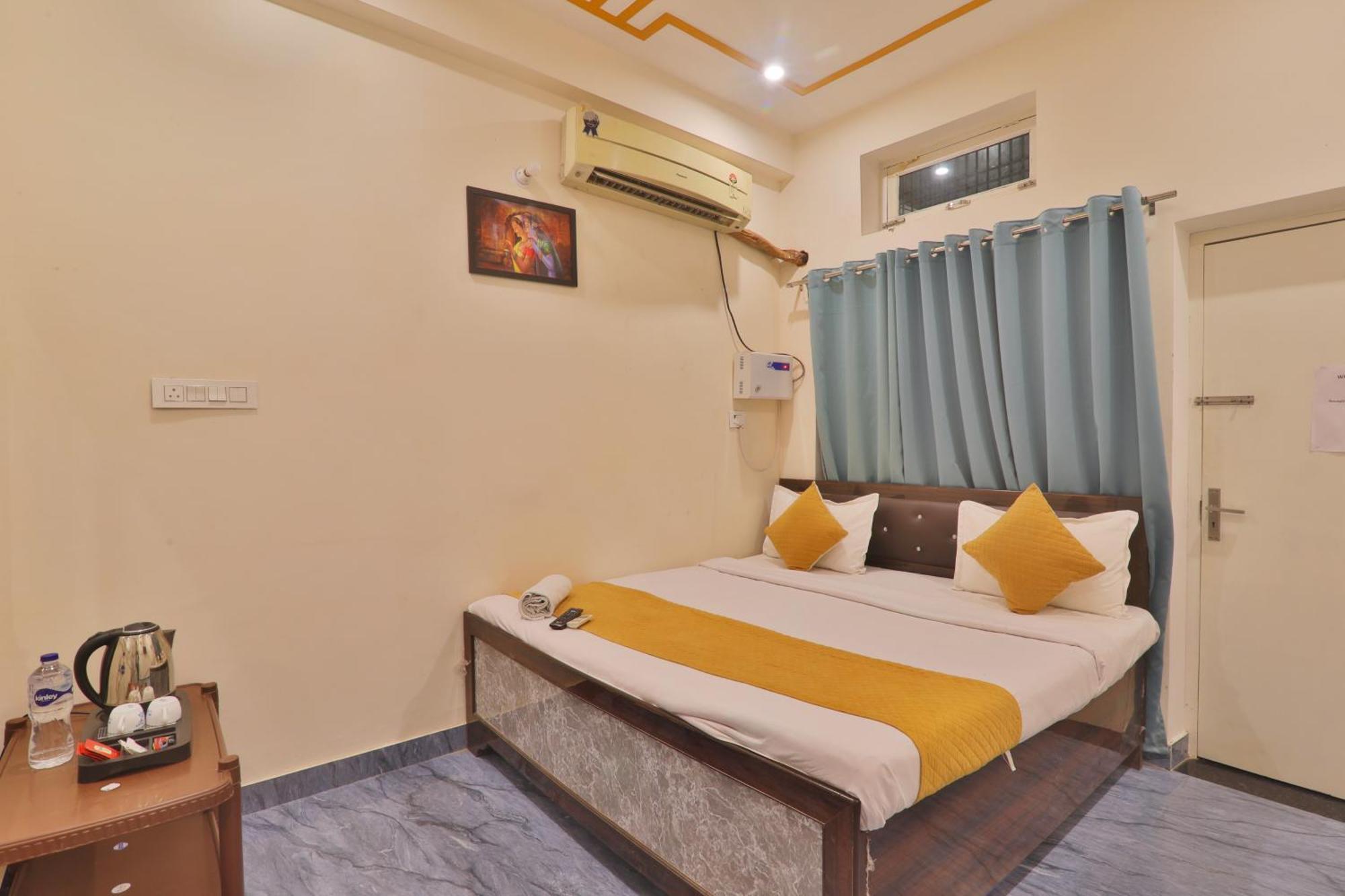 Hotel Ramayan Inn Free Pickup From Ayodhya Dham Junction Buitenkant foto