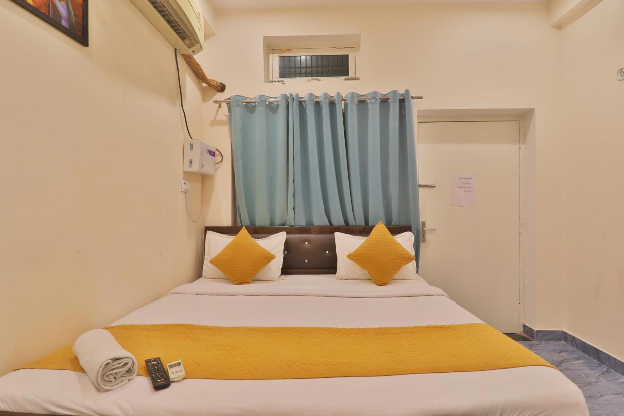 Hotel Ramayan Inn Free Pickup From Ayodhya Dham Junction Buitenkant foto
