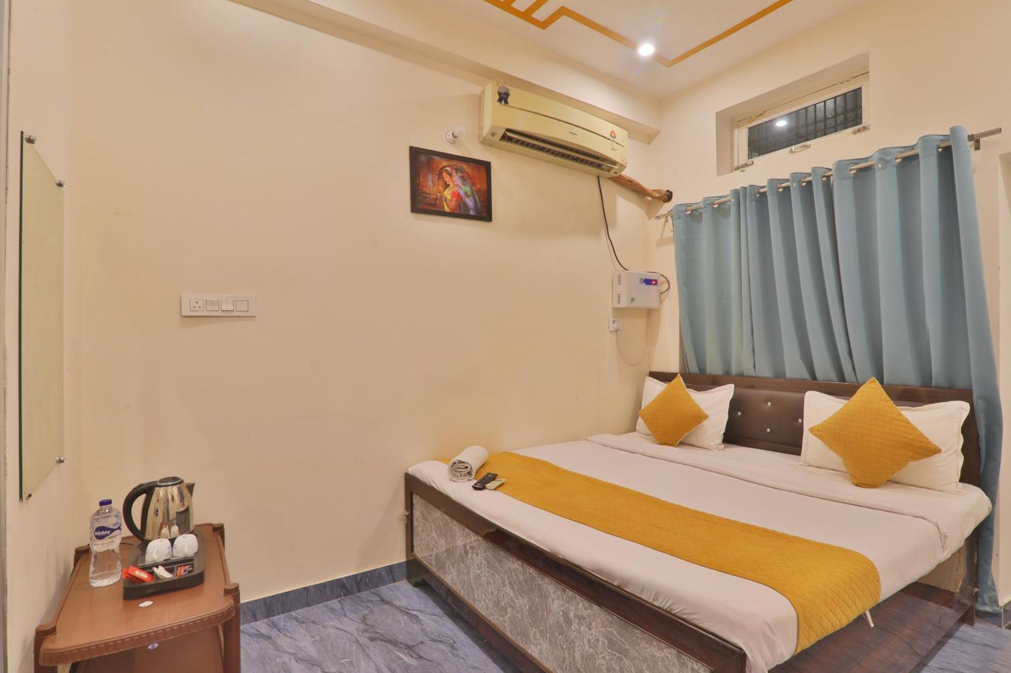 Hotel Ramayan Inn Free Pickup From Ayodhya Dham Junction Buitenkant foto